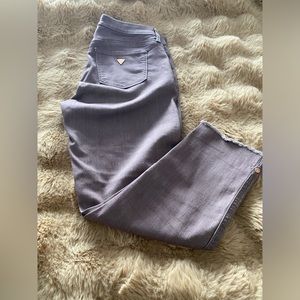 Guess lavender cropped stretchy jeans